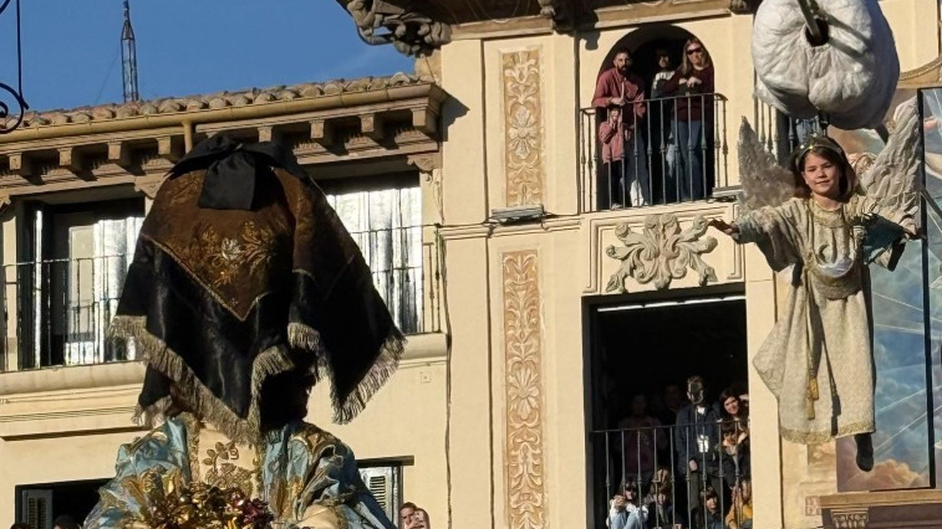 Bajada del Ángel en Tudela Bajada del Ángel en Tudela