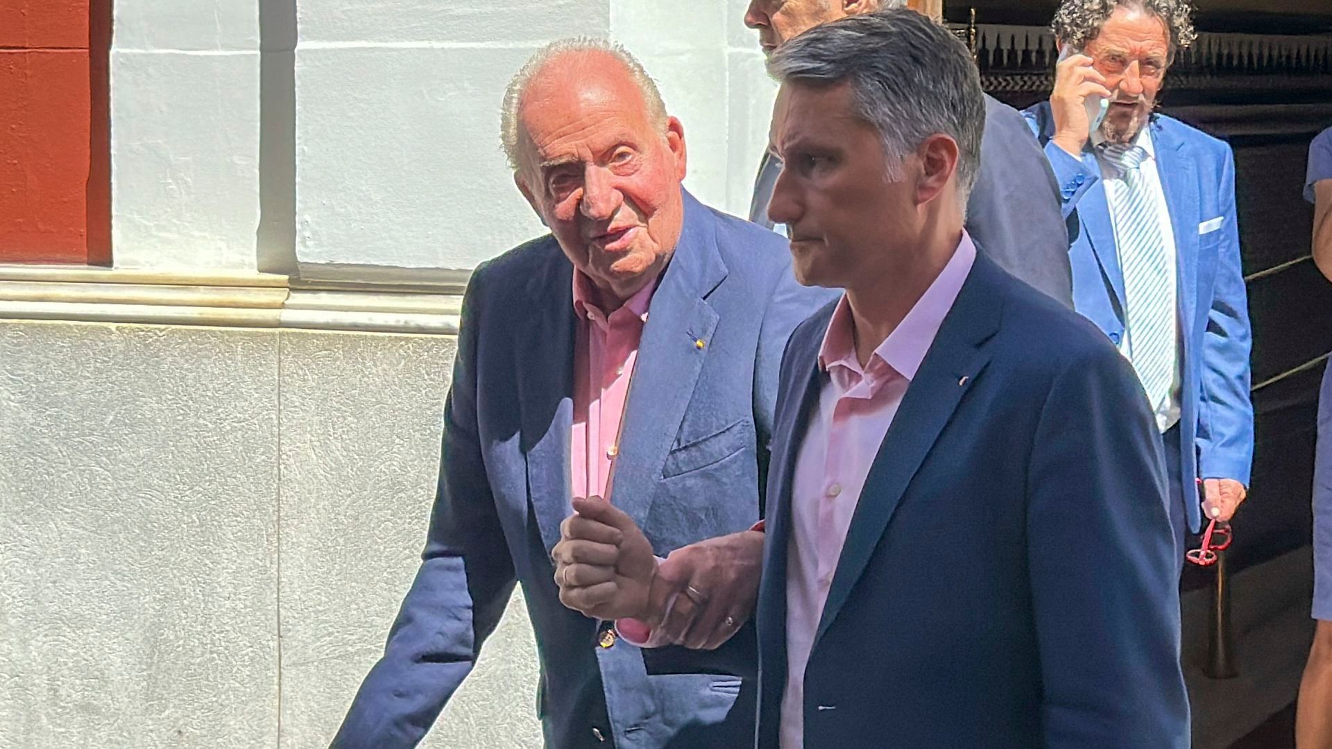 El rey emérito Juan Carlos I adelanta que volverá definitivamente a España "en cuanto pueda"