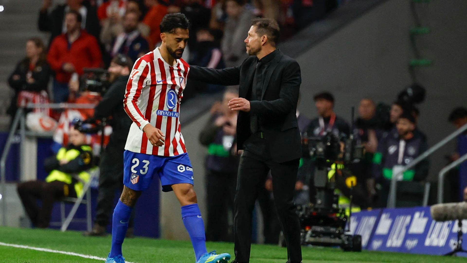 Nico González en su expulsión ante el Barcelona