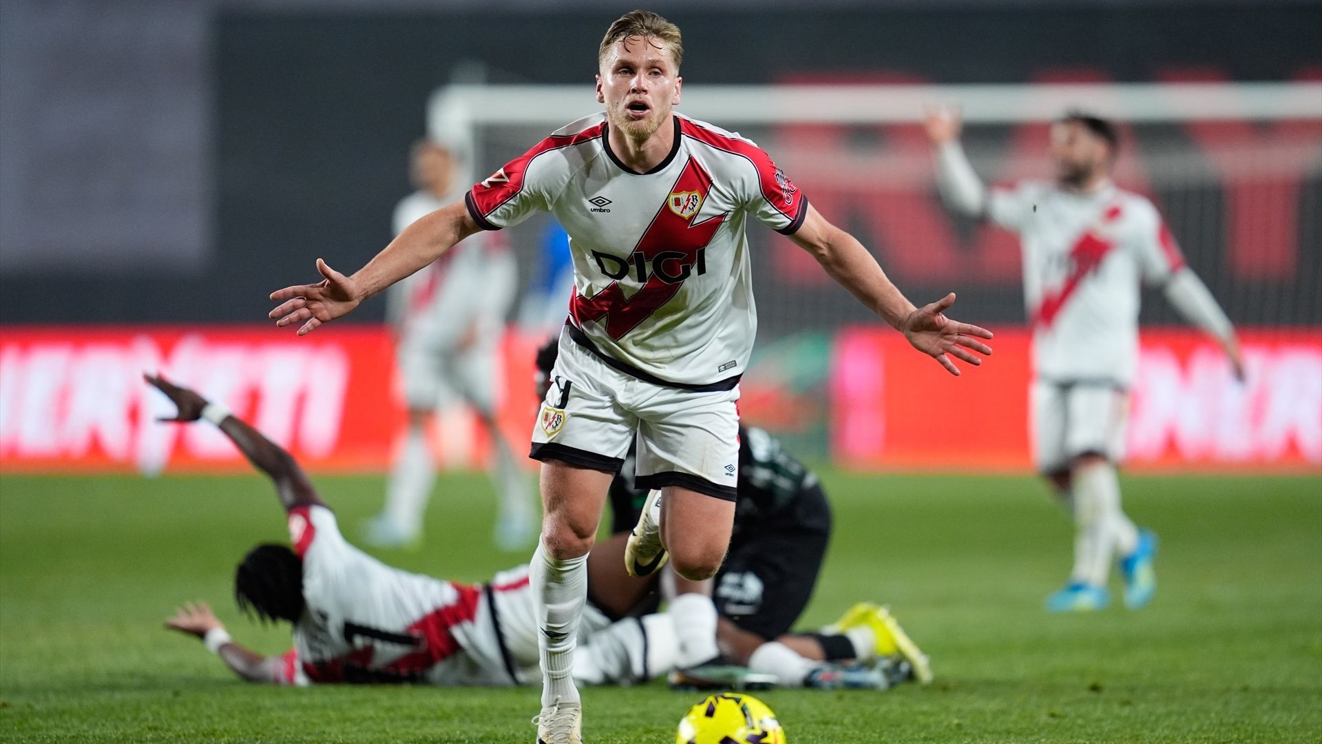 Alemao durante un partido del Rayo Vallecano esta temporada
