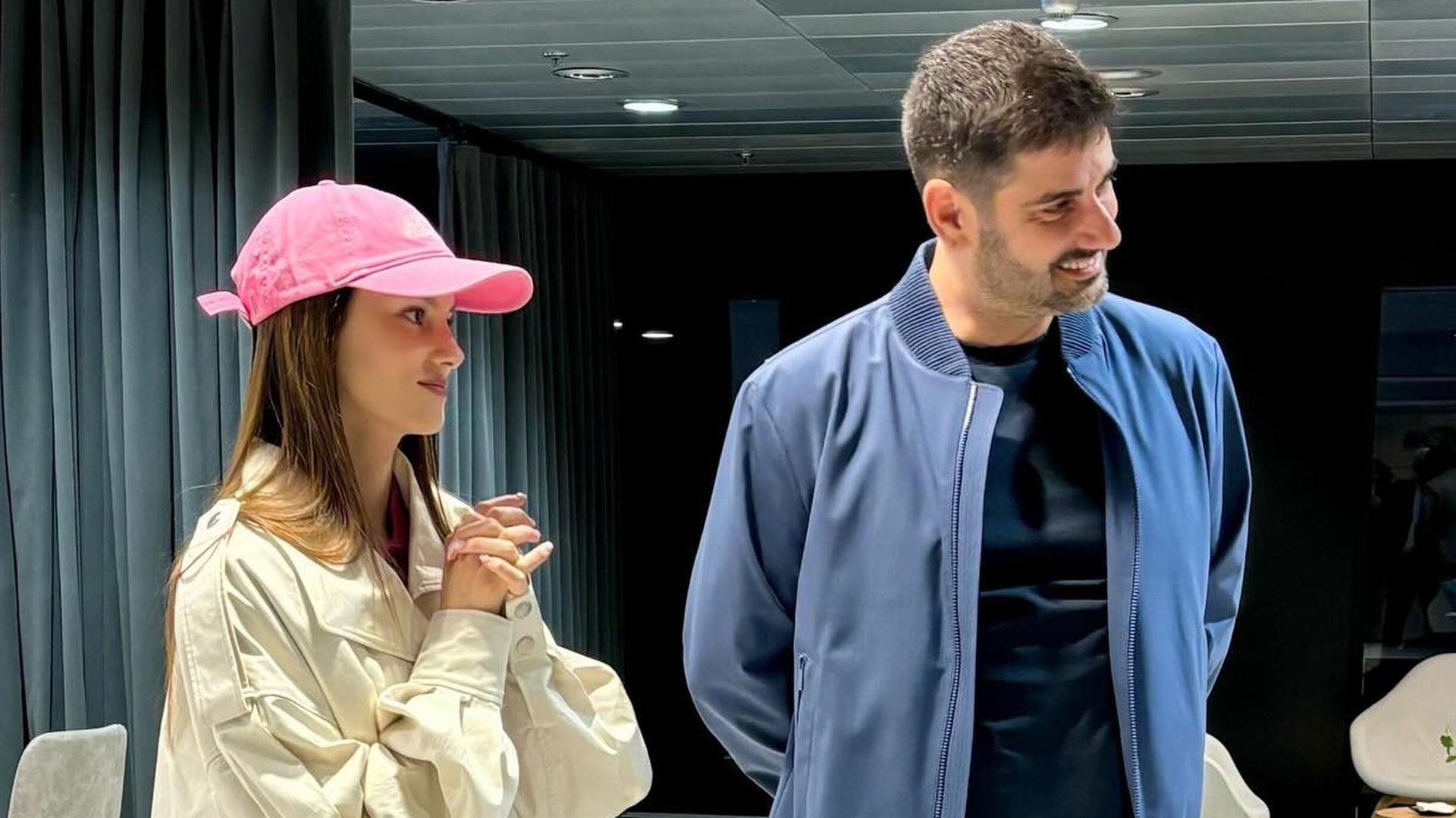 Carlota y Melendi, en una fotografía de redes sociales Carlota y Melendi, en una fotografía de redes sociales