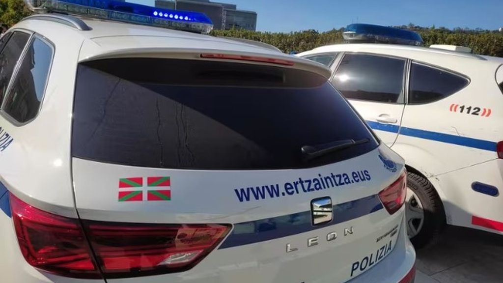 La muerte de una mujer en Basauri, bajo sospecha de asesinato: tenía una costilla fracturada y marcas en el cuello