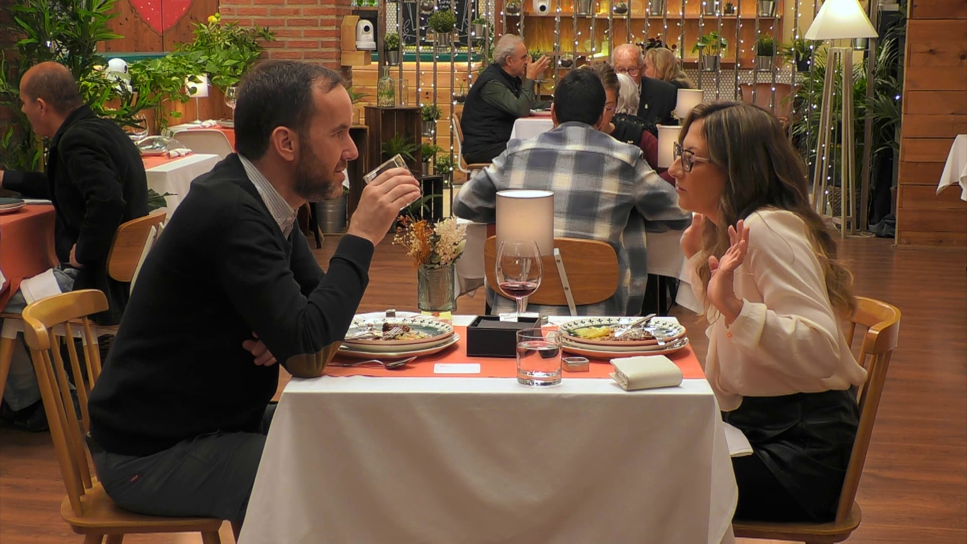 El enfado de una soltera por las preguntas de su cita en 'First Dates': 