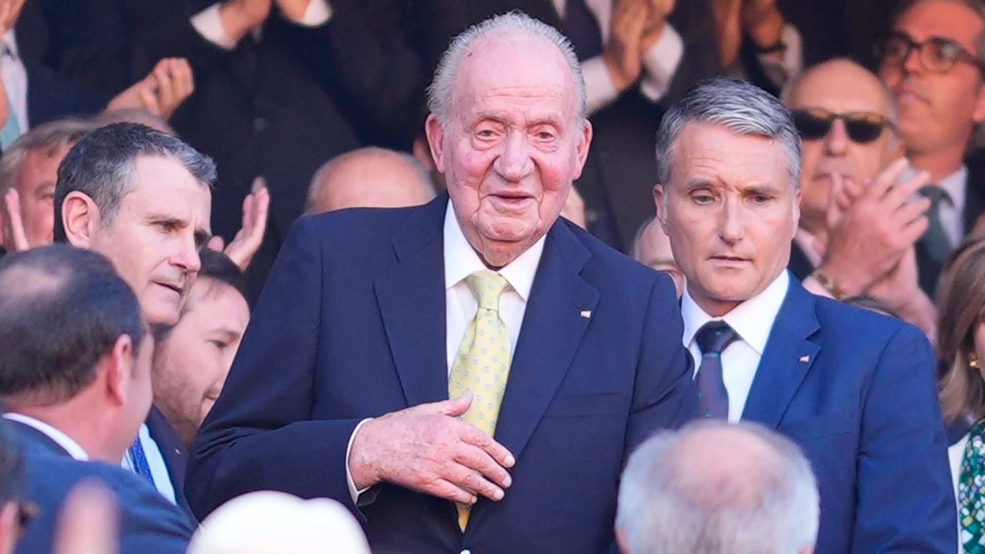 El rey emérito en la Plaza de la Maestranza de Sevilla este pasado 5 de abril