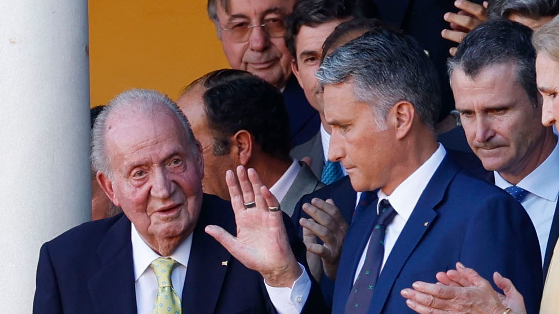 El rey emérito en la Plaza de la Maestranza de Sevilla este pasado 5 de abril