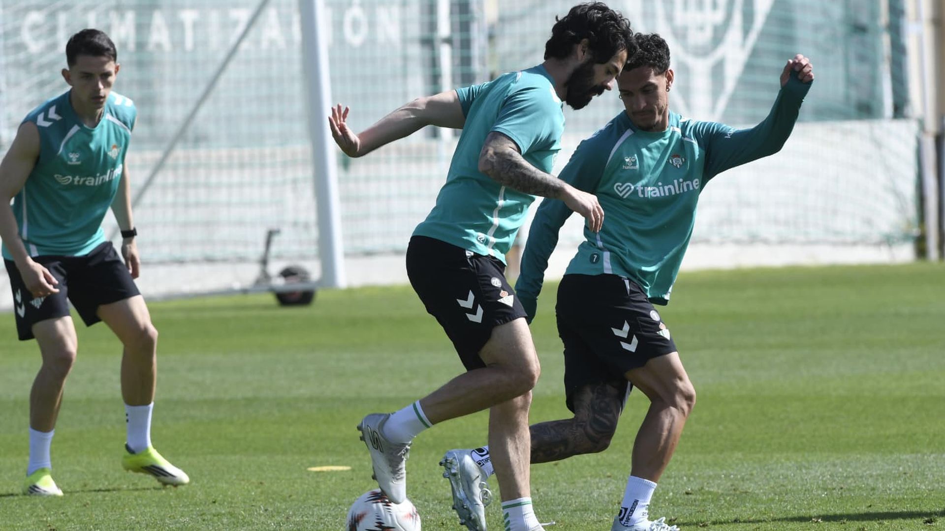 Isco Alarcón, ante Antony