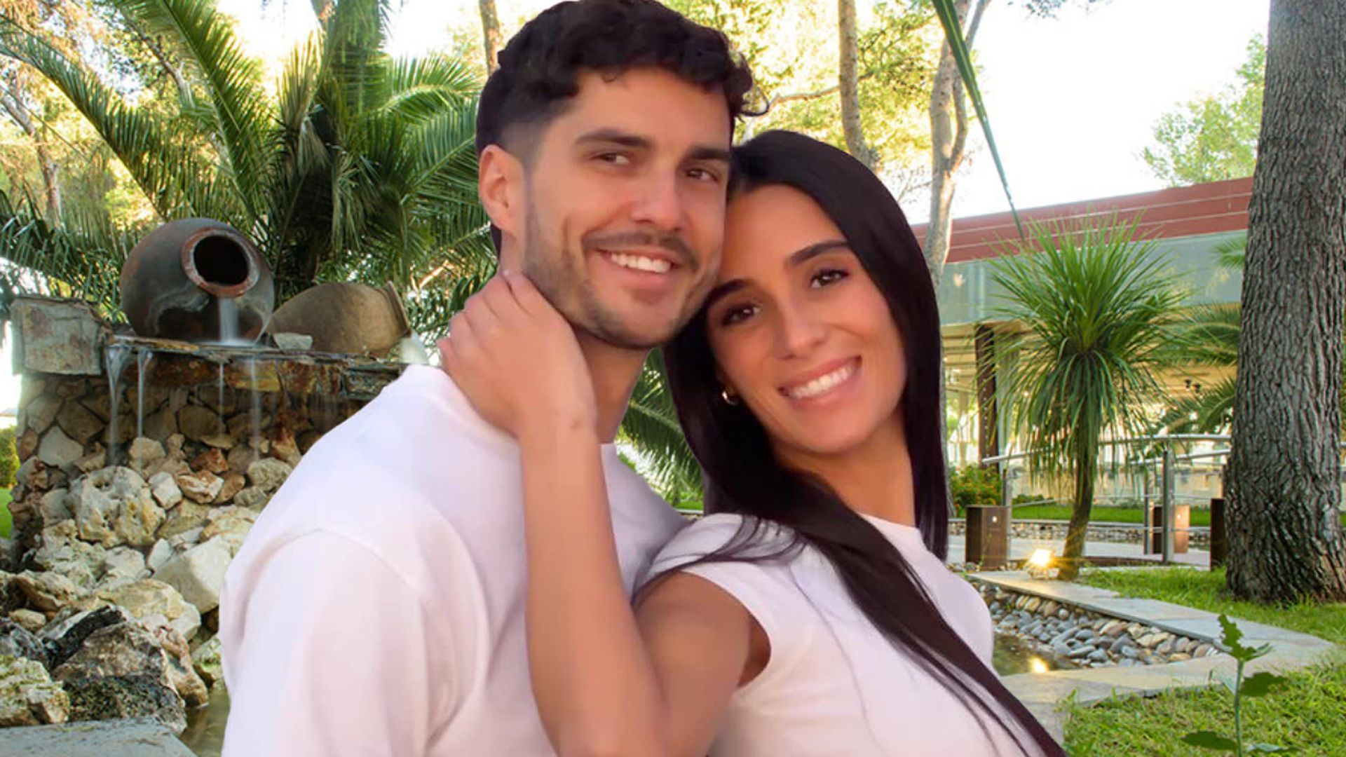 La espectacular finca donde Claudia Martínez y Mario González han desvelado el sexo de su bebé La espectacular finca donde Claudia Martínez y Mario González han desvelado el sexo de su bebé