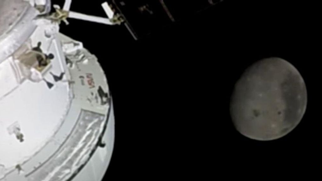 Los astronautas del Artemis II hacen historia y baten el récord de mayor distancia de la Tierra del Apollo 13