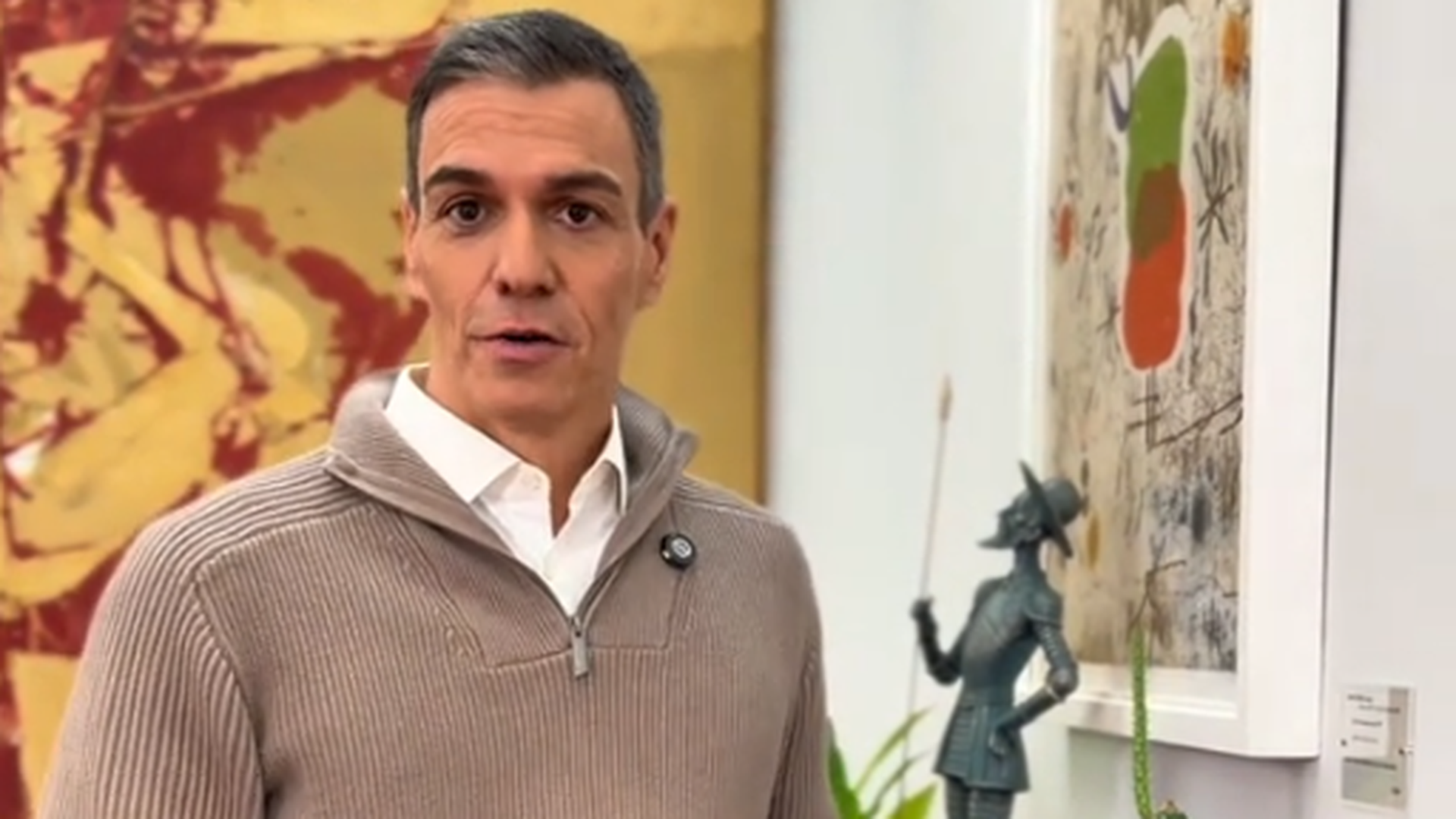 Los tres objetos del despacho de Pedro Sánchez