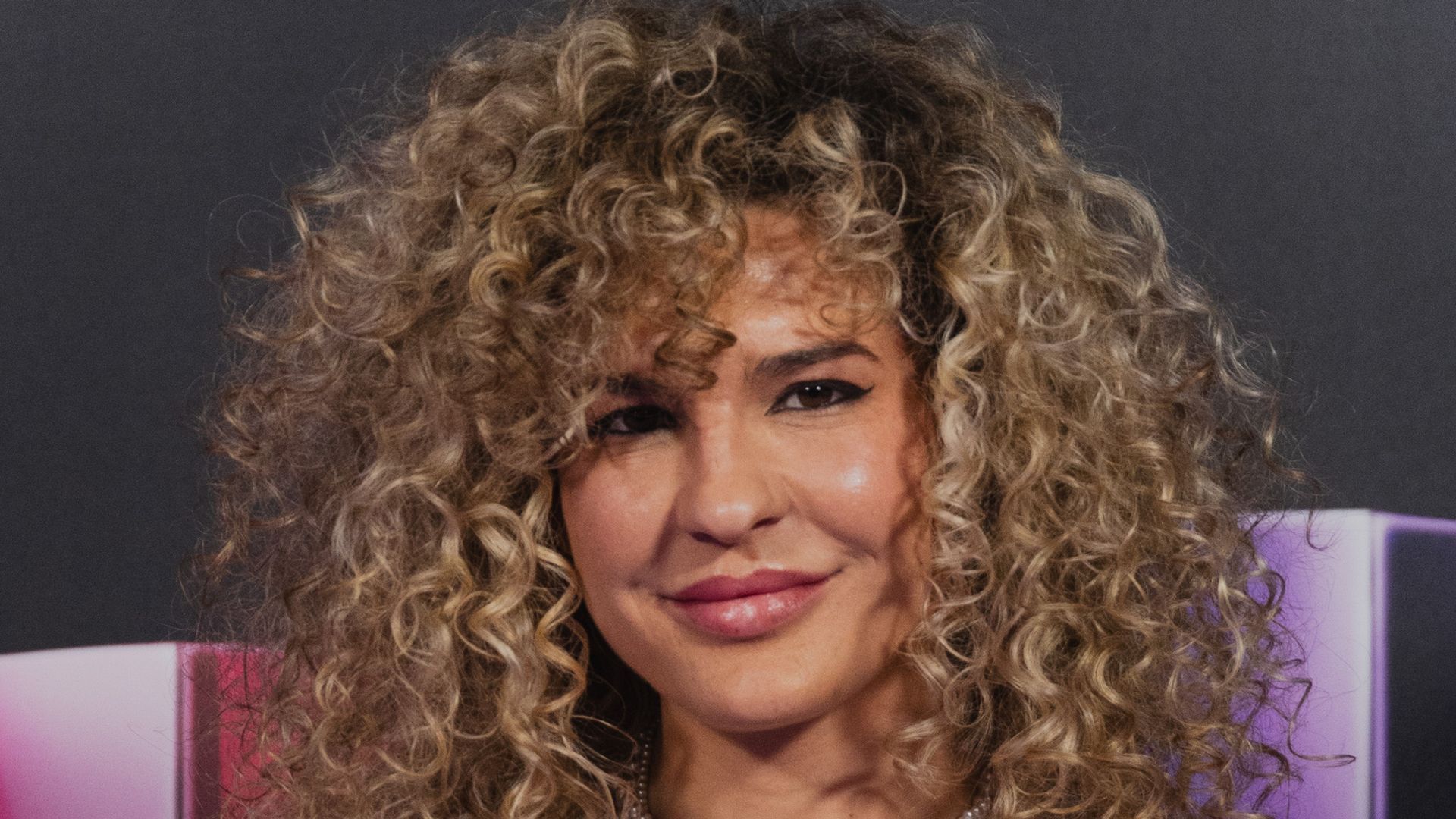 Sheila Casas defiende a Aitana Sánchez-Gijón y Maxi Iglesias al recordar su relación con Escassi Sheila Casas defiende a Aitana Sánchez-Gijón y Maxi Iglesias al recordar su relación con Escassi