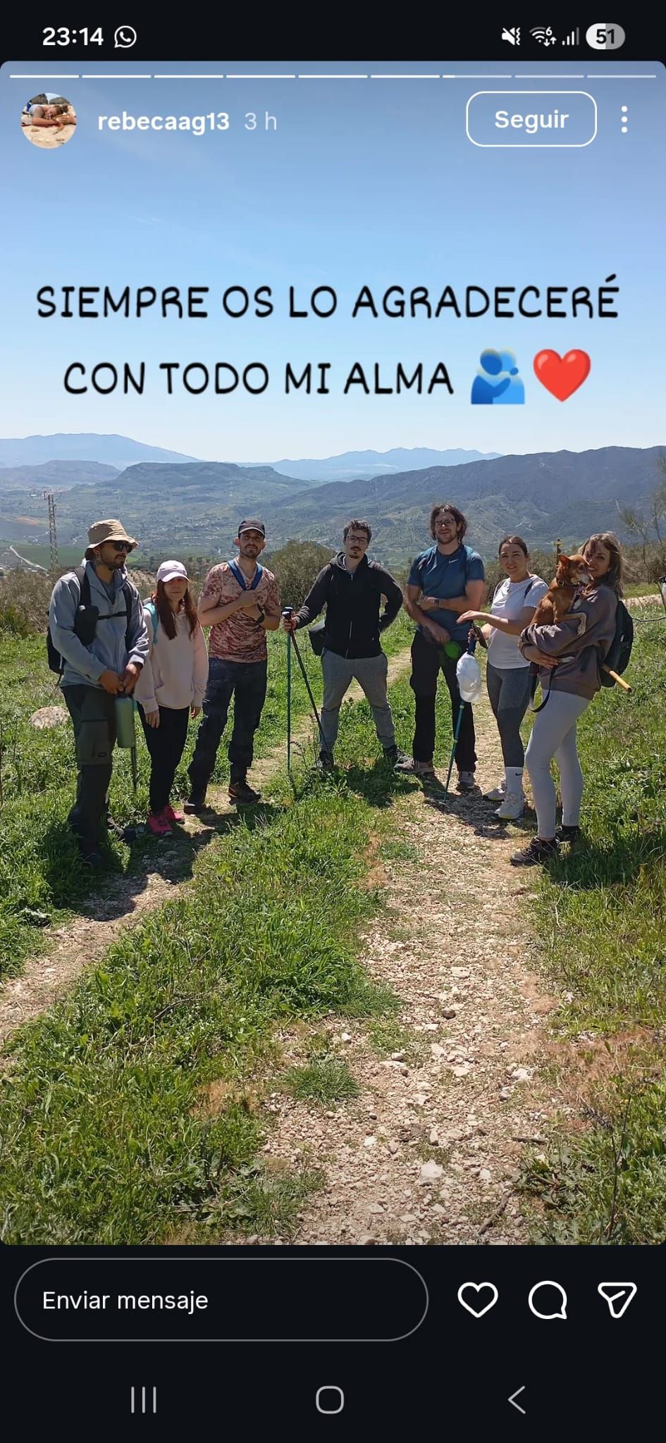 Voluntarios buscando a Edén