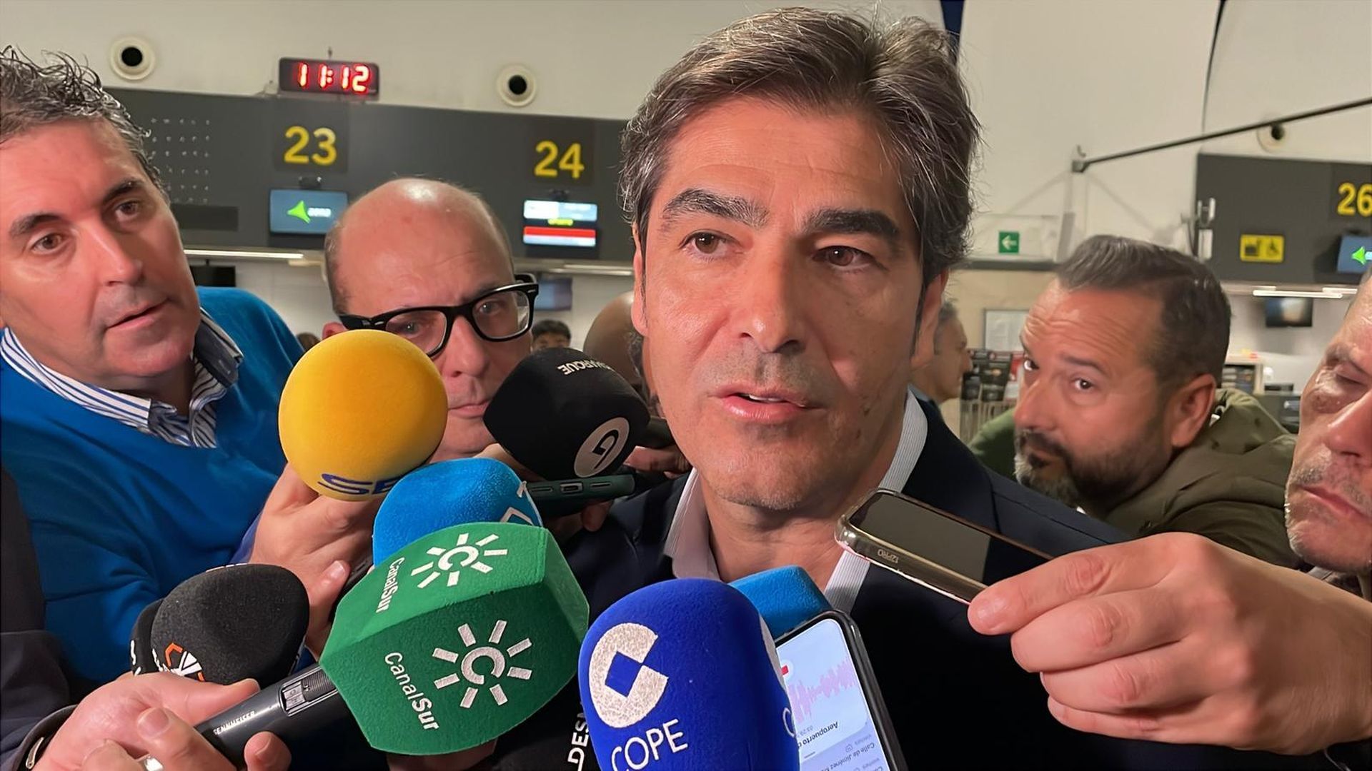 Ángel Haro, en el aeropuerto