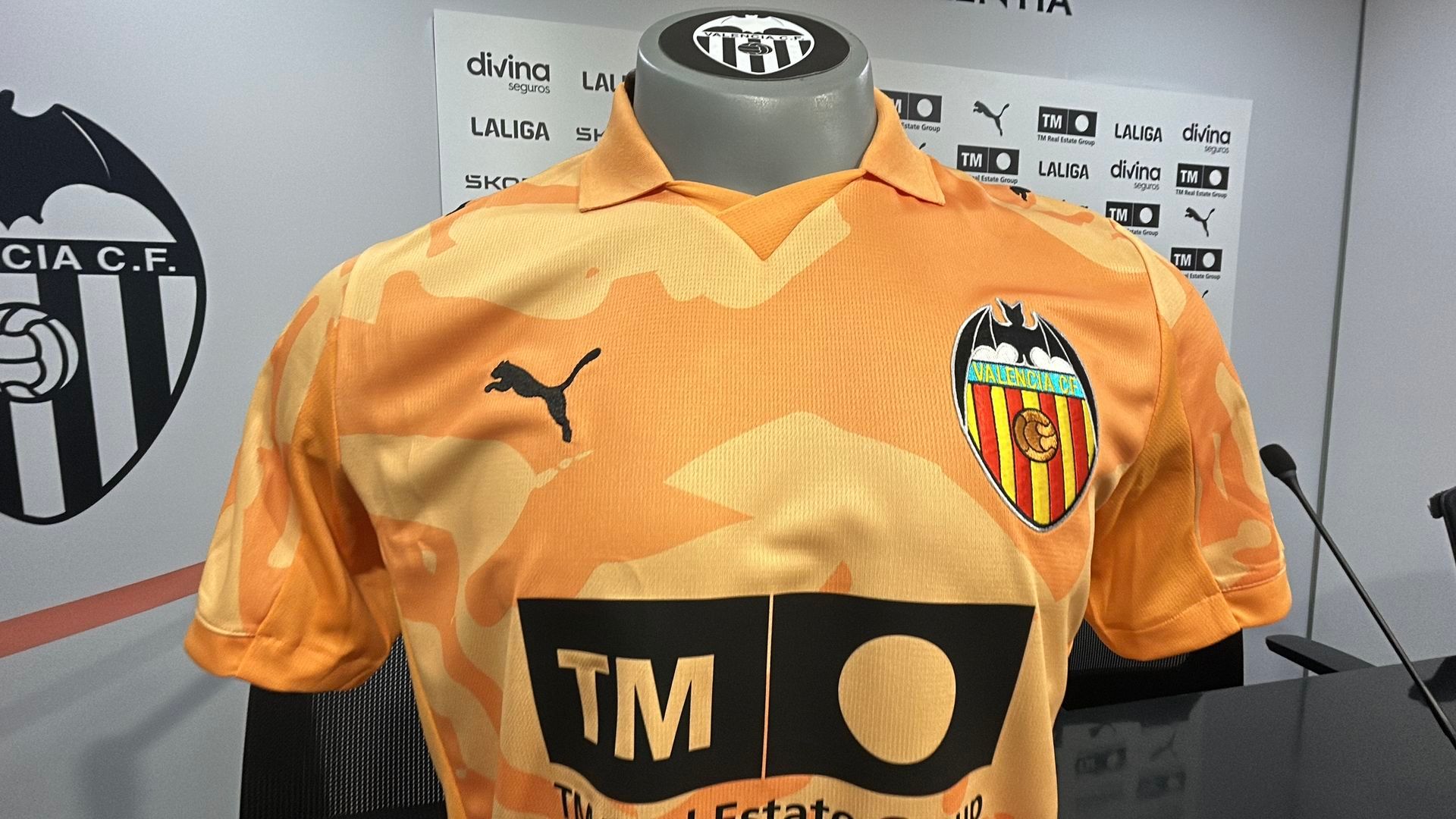 Camiseta retro Valencia CF