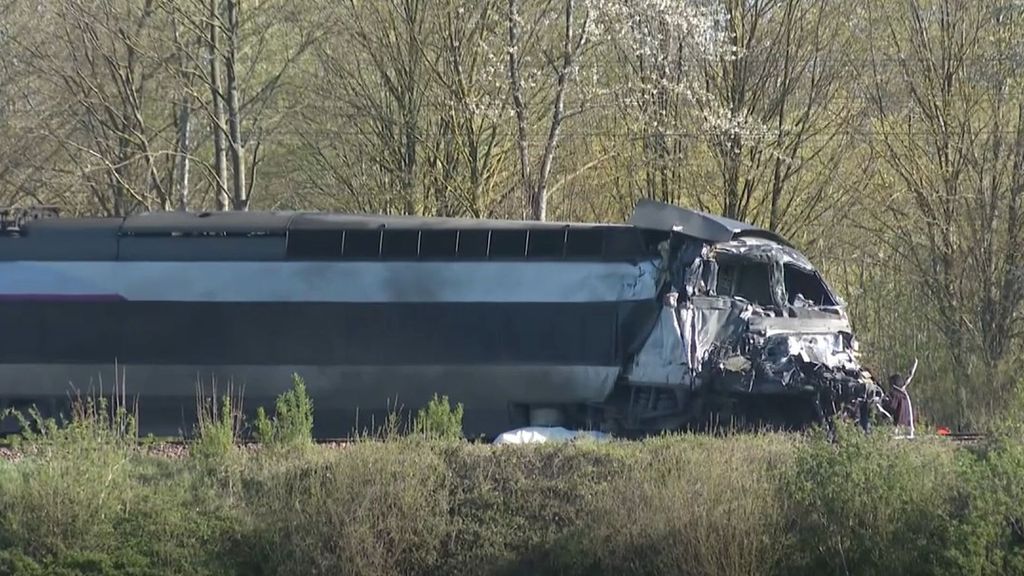 Un tren de alta velocidad choca contra un camión militar en Francia: hay un muerto y una decena de heridos