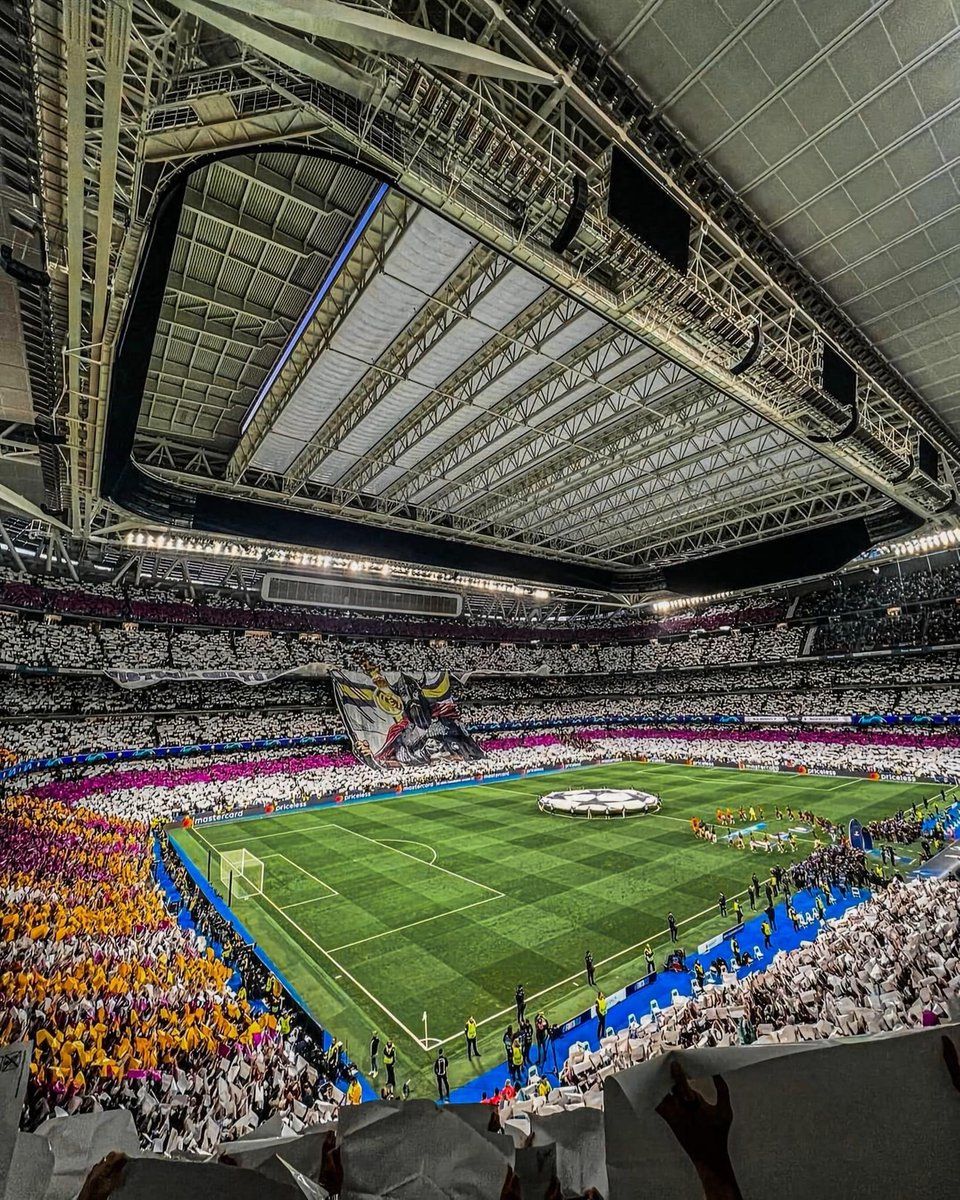 El Estadio Santiago Bernabéu desde dentro en un partido de Champions League