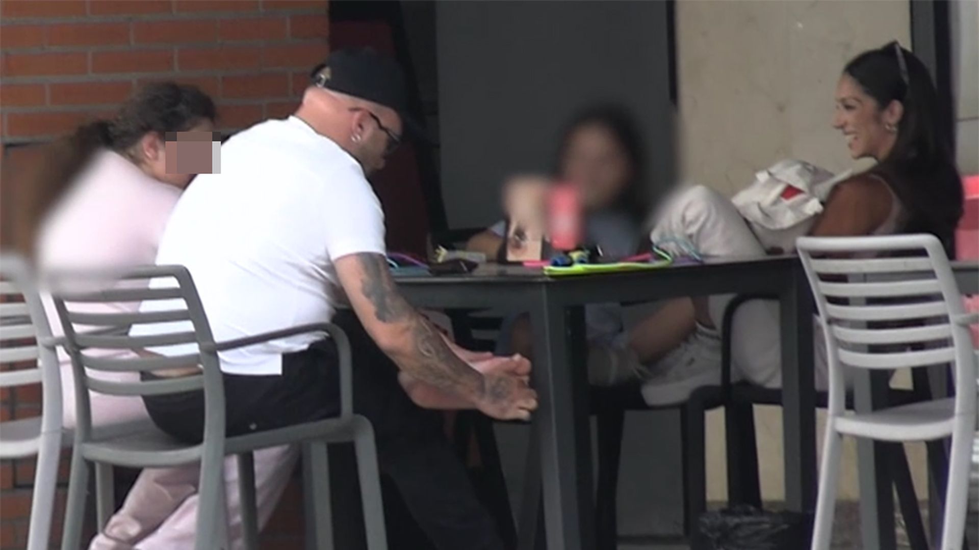 Kiko Rivea, sus hijas y Lola García Kiko Rivea, sus hijas y Lola García