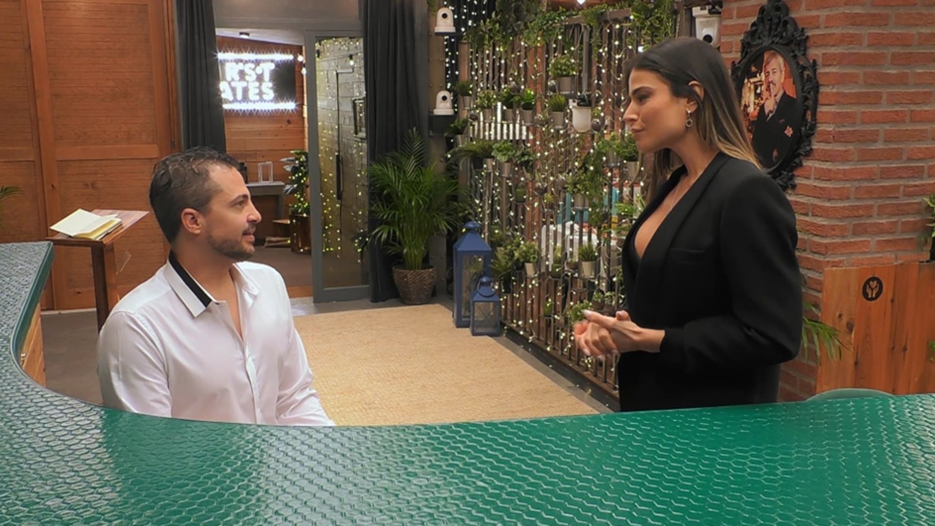 Quedó encandilado desde la pantalla y no dudó en querer venir a 'First Dates' para conocerla: "Tenía que pedir una cita"