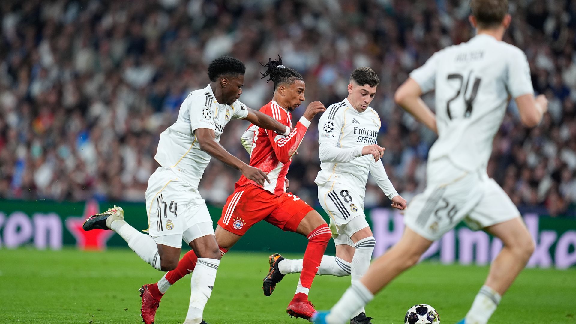 Tchouaméni en el partido contra el Bayern de Múnich