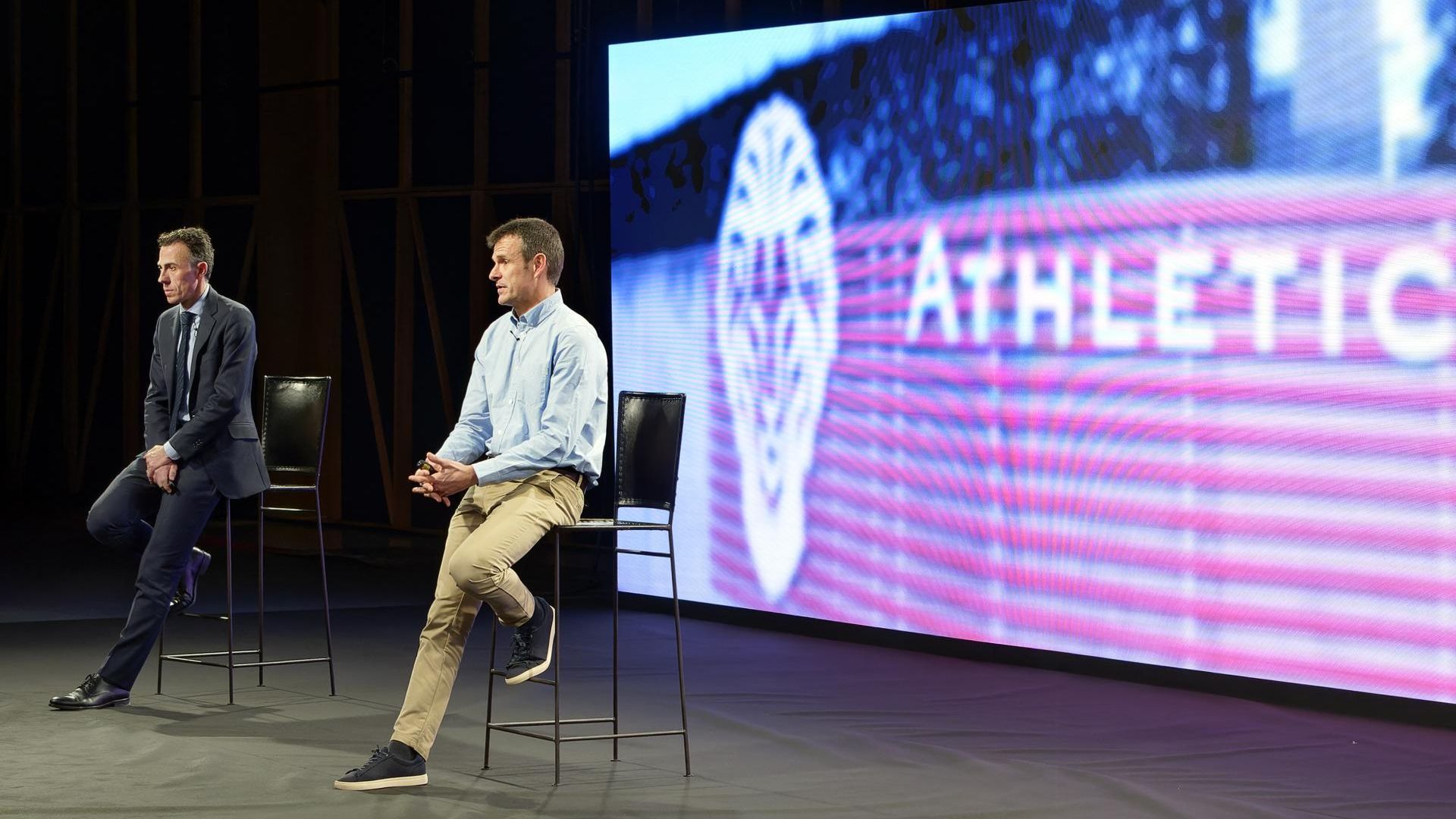 Jon Berasategi comparece junto con Jon Uriarte