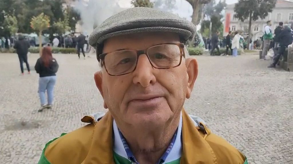 Ángel, el bético que sigue al club verdiblanco por toda Europa