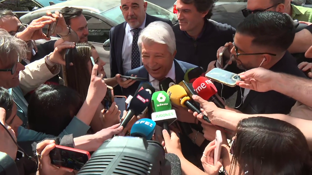 El pique de Enrique Cerezo cuando le preguntan por el futuro de Julián Álvarez