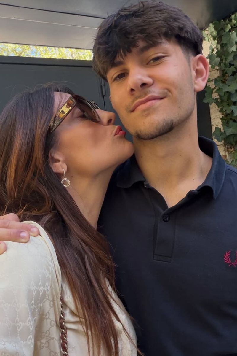 La foto de Jon, el hijo mayor de Xabi Alonso y Nagore Aranburu, que su madre ha compartido después de su mayoría de edad