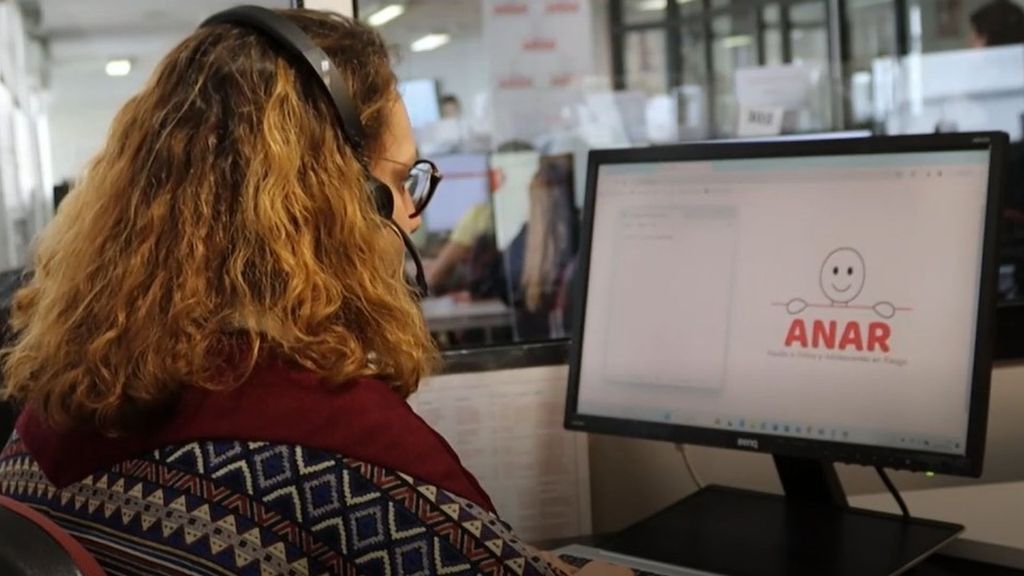 La Fundación ANAR ayudó a casi 20.000 menores en 2025: el infierno mental en un mundo tecnológico y abusador