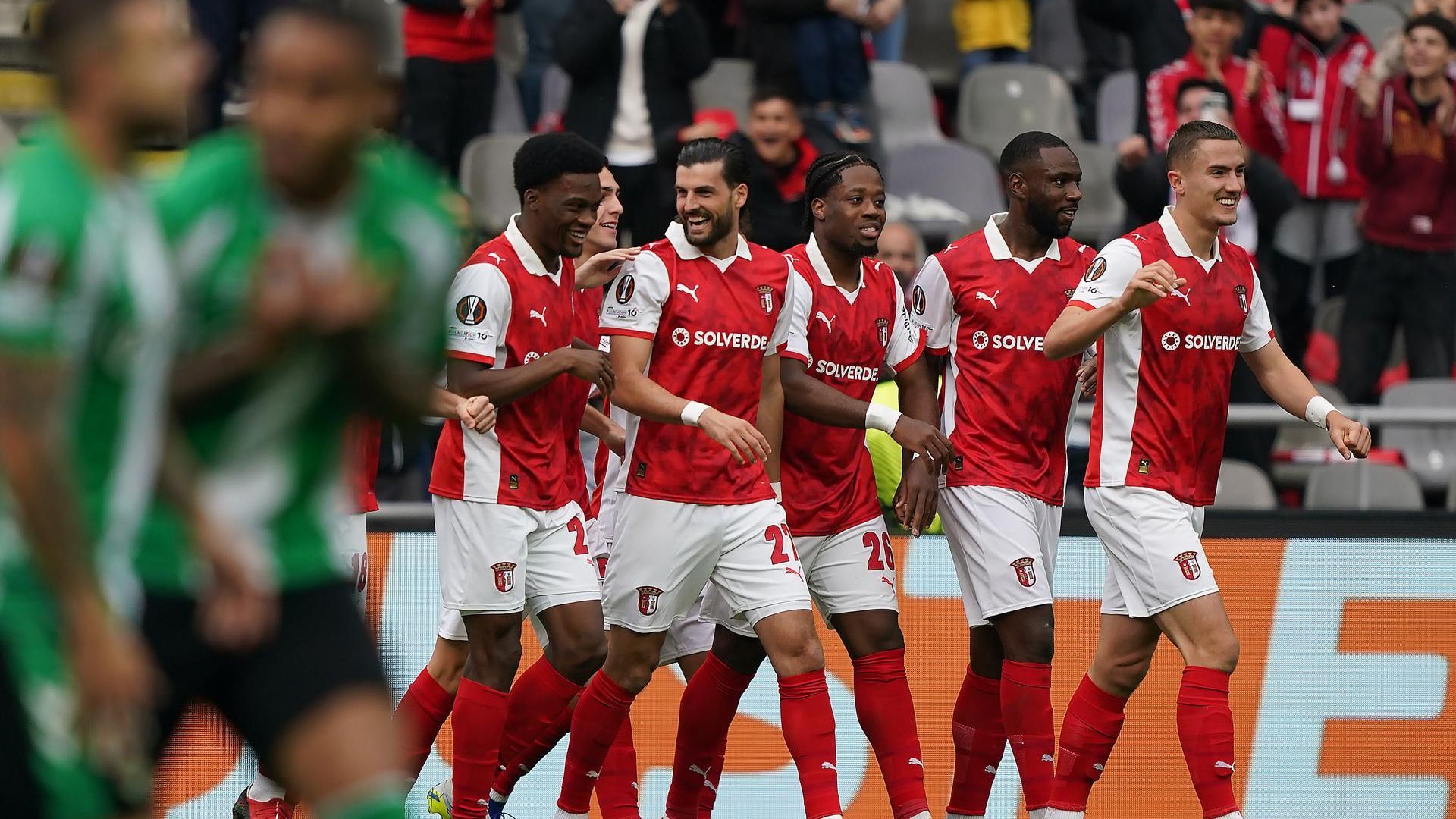 Los jugadores del Braga celebran el 1-0 al Betis Los jugadores del Braga celebran el 1-0 al Betis