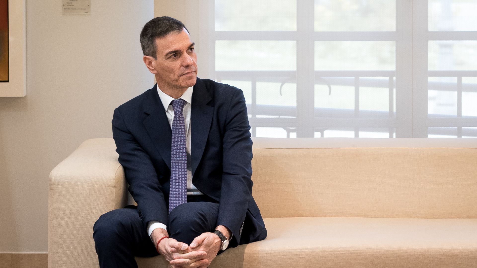 Pedro Sánchez pide no olvidar "el caos, la destrucción y las vidas perdidas" en la guerra Pedro Sánchez pide no olvidar "el caos, la destrucción y las vidas perdidas" en la guerra