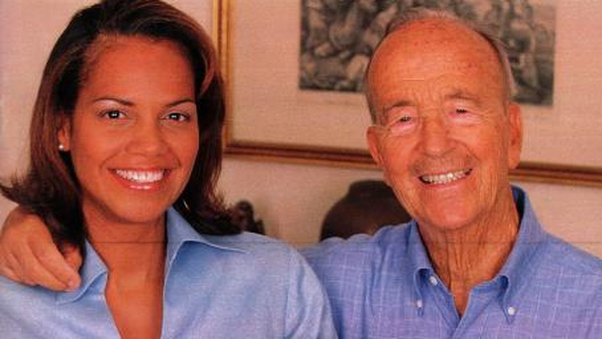 Ronna Keith y Julio Iglesias Puga, padre de Julio Iglesias, en la portada de la revista '¡Hola!' de 2004