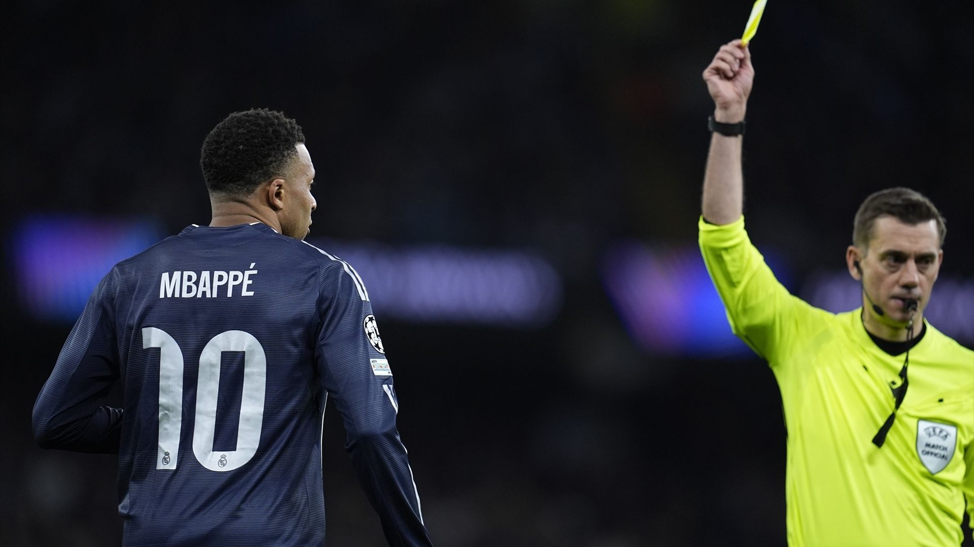 Tarjeta amarilla a Kylian Mbappé con el Real Madrid