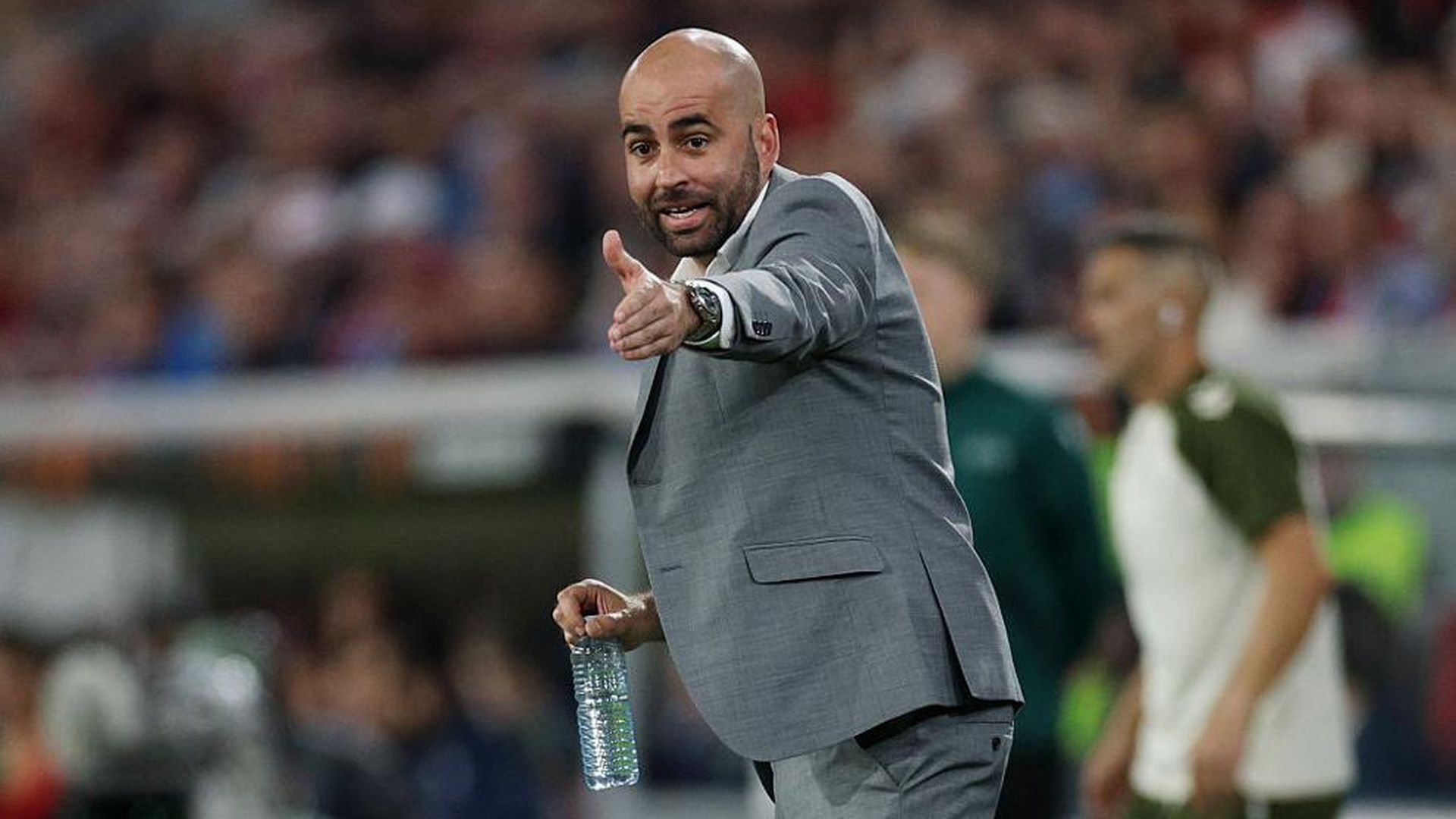 Claudio Giráldez ante el Friburgo