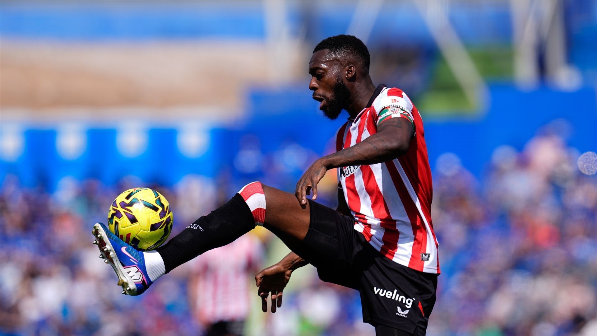 Control de Iñaki Williams ante el Getafe en el Coliseum