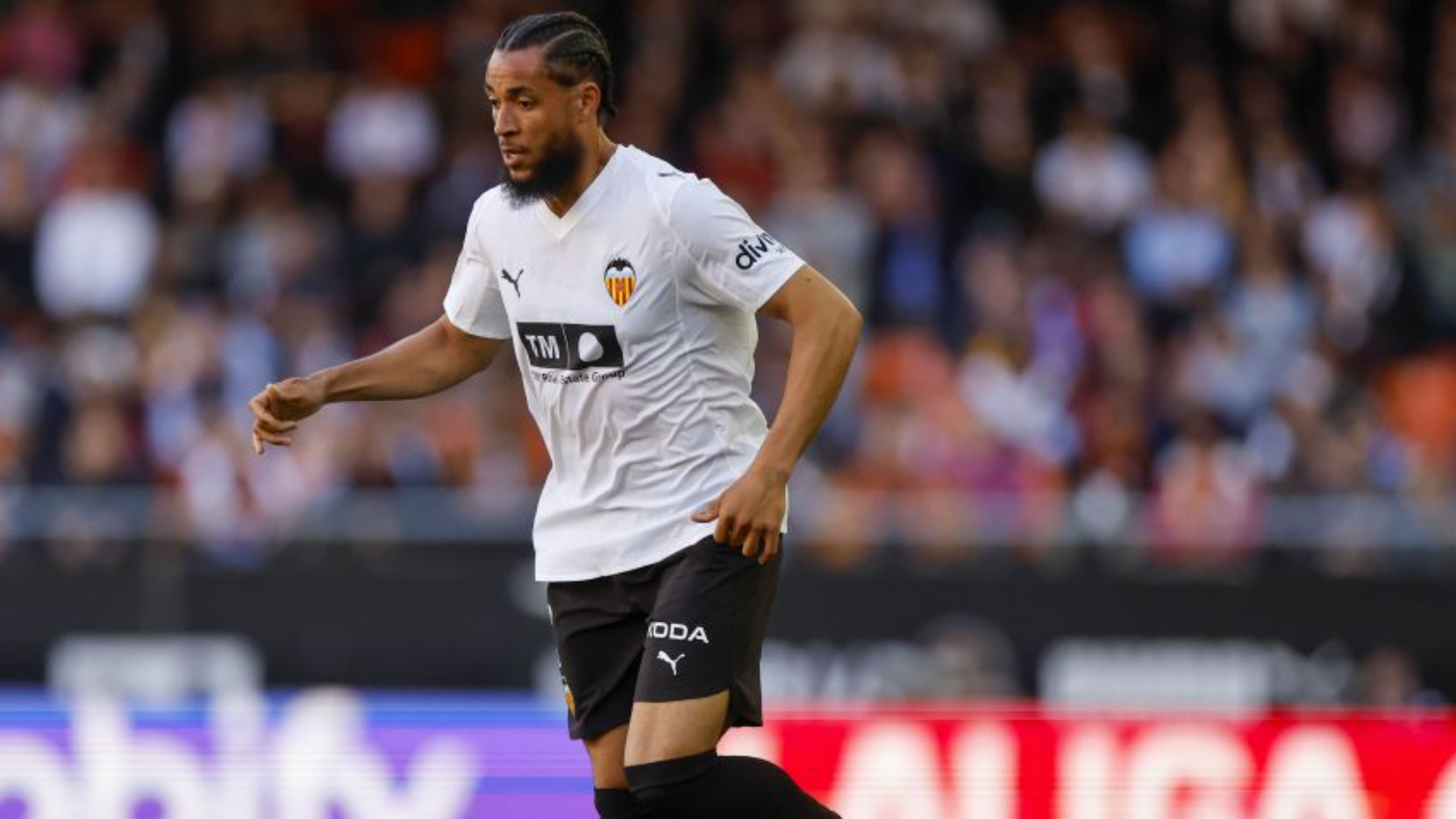 Danjuma ante el Celta de Vigo