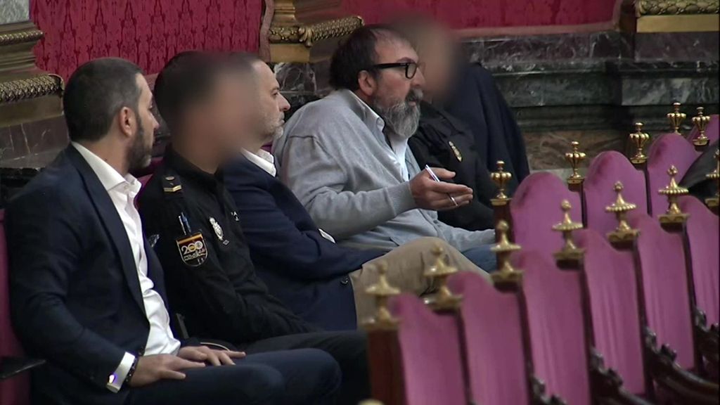 Los gestos de Koldo García, indignado al oír los testimonios del exdirectivo de Logirail en el Tribunal Supremo