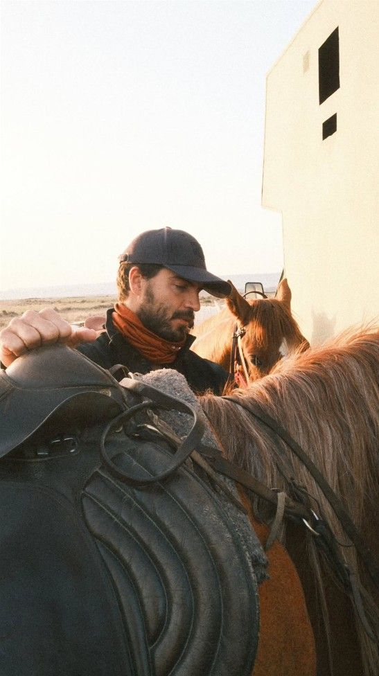 Maxi Iglesias regresa a las redes sociales