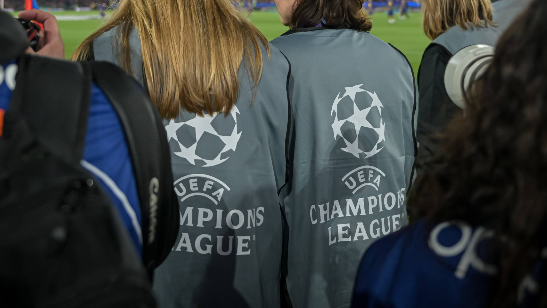Recogepelotas de la Champions League, en el Camp Nou