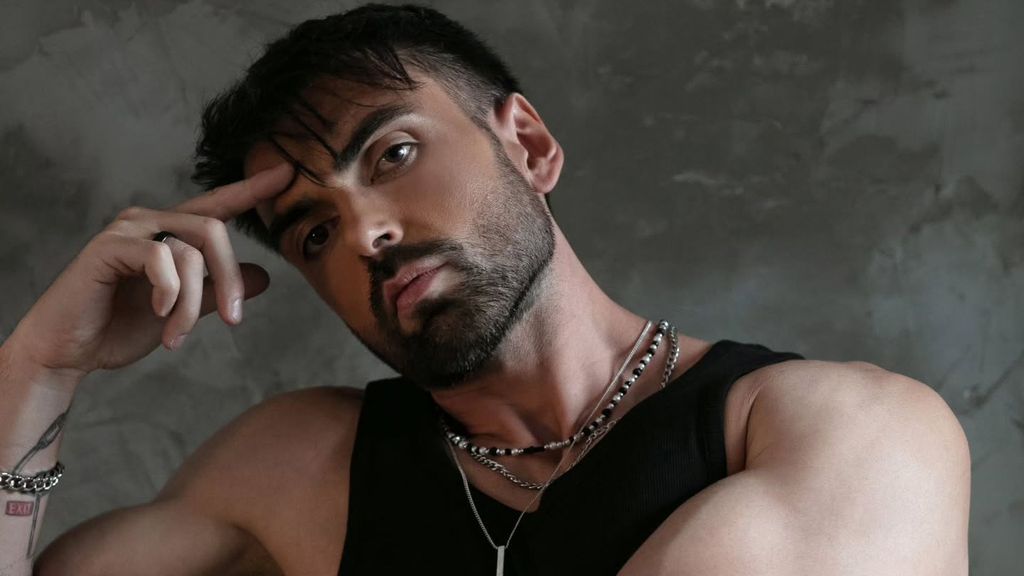 Zeus Montiel se estrenó como cantante en Telecinco en 2005