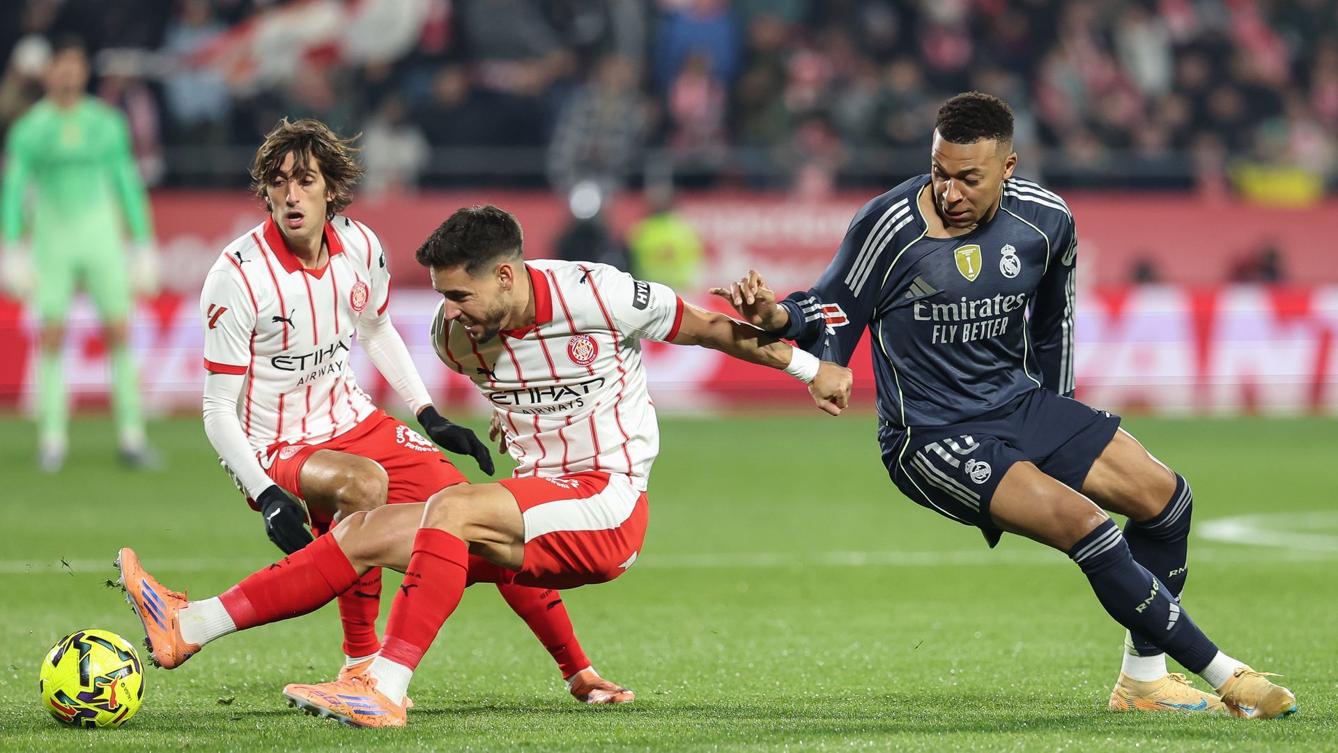 Álex Moreno y Mbappé en el Girona - Real Madrid