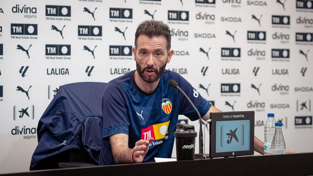 Carlos Corberán, en la previa del Elche-Valencia