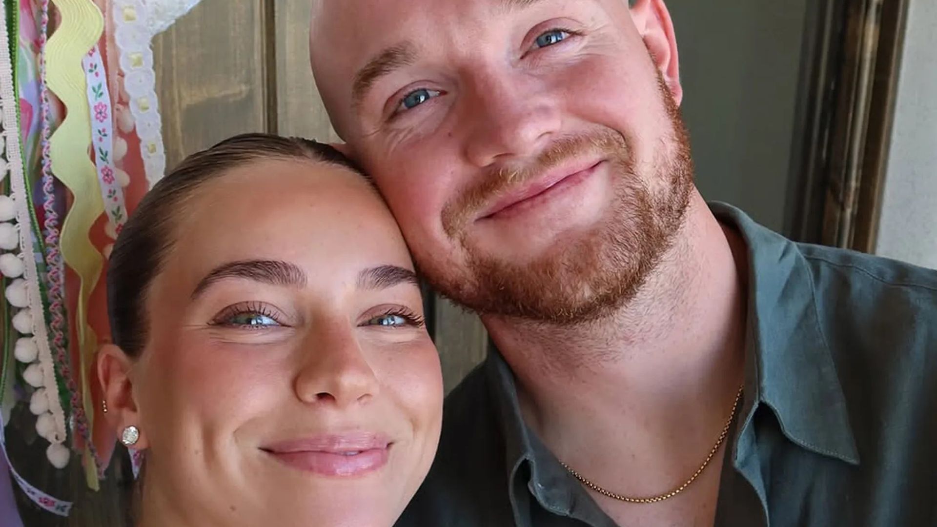 Emilie Kiser y su marido, Brady, antes de la muerte de su hijo