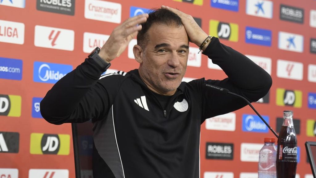 García Plaza explica su decisión de cambiar de banquillo en el Sánchez-Pizjuán