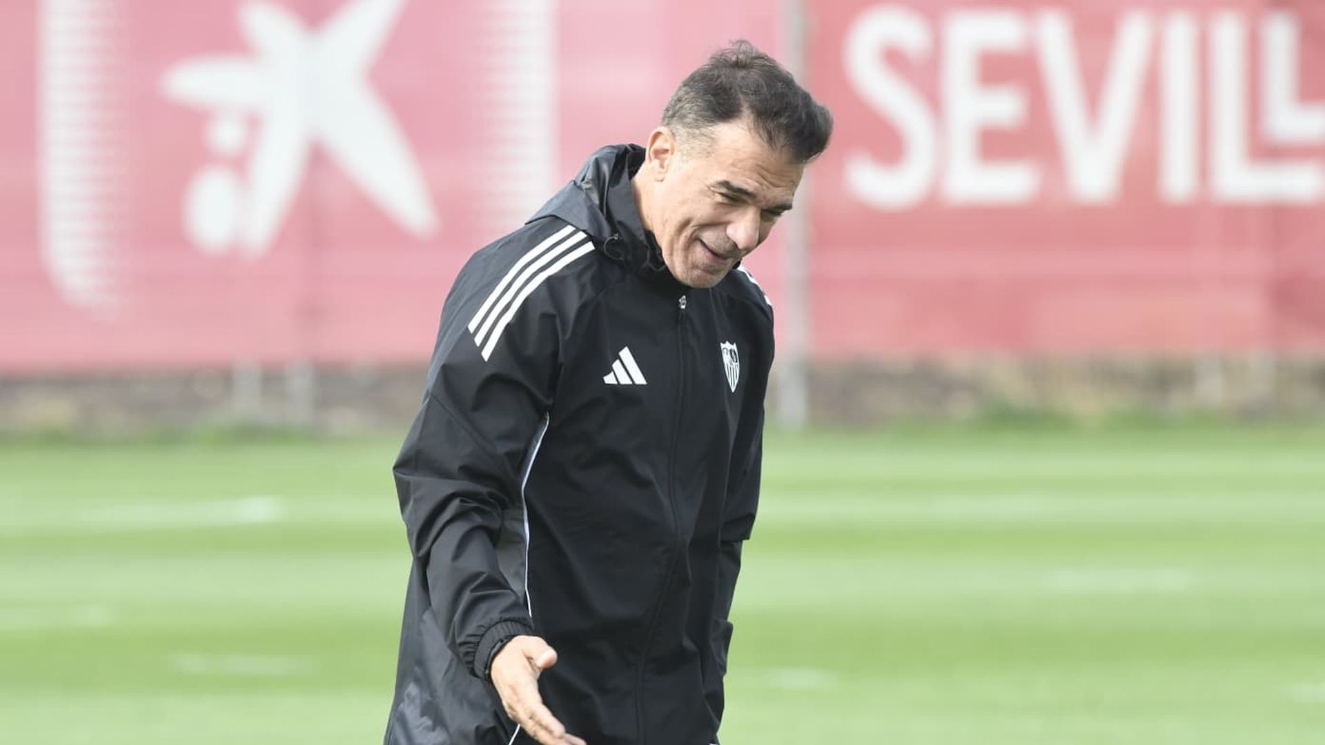 Luis García Plaza, en el entrenamiento del Sevilla de este jueves