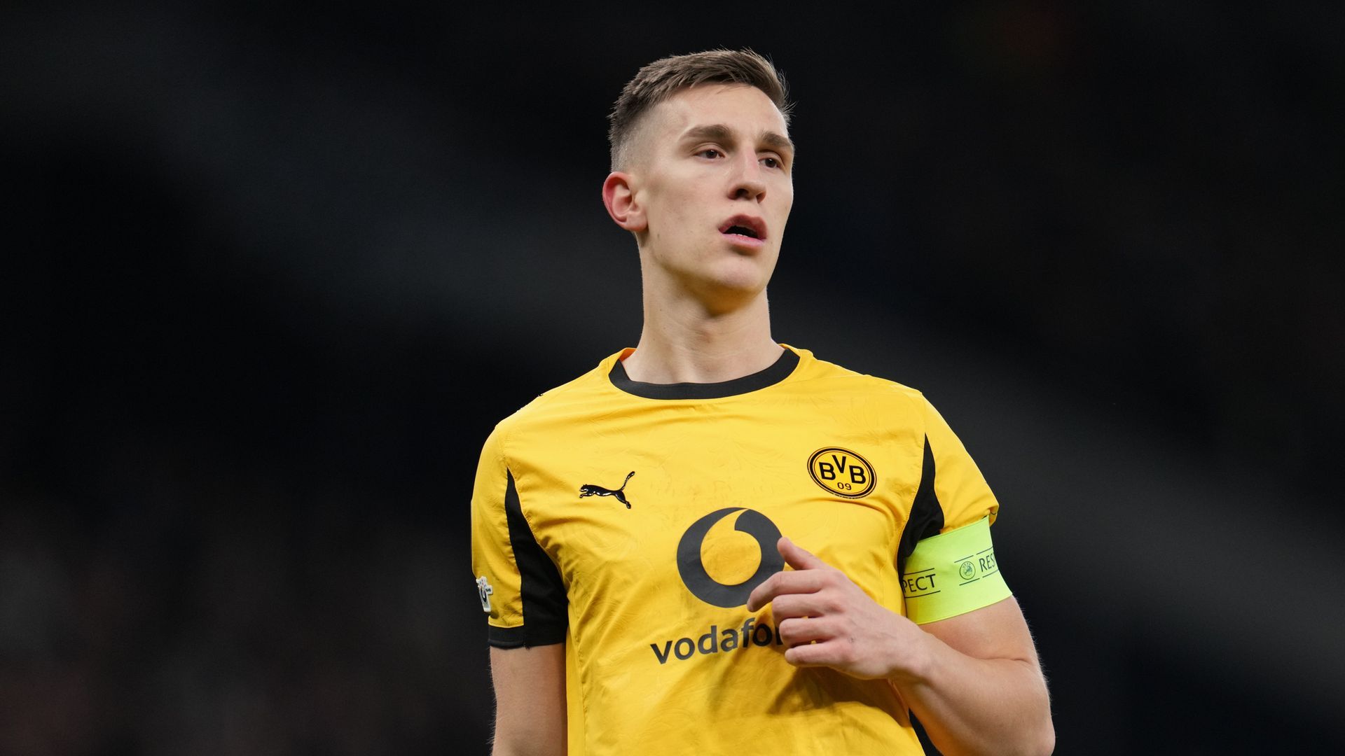 Nico Schlotterbeck durante un partido del Borussia Dortmund Nico Schlotterbeck durante un partido del Borussia Dortmund