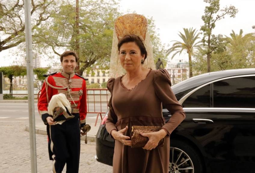 Antonio Domecq y su madre, llegando a su boda