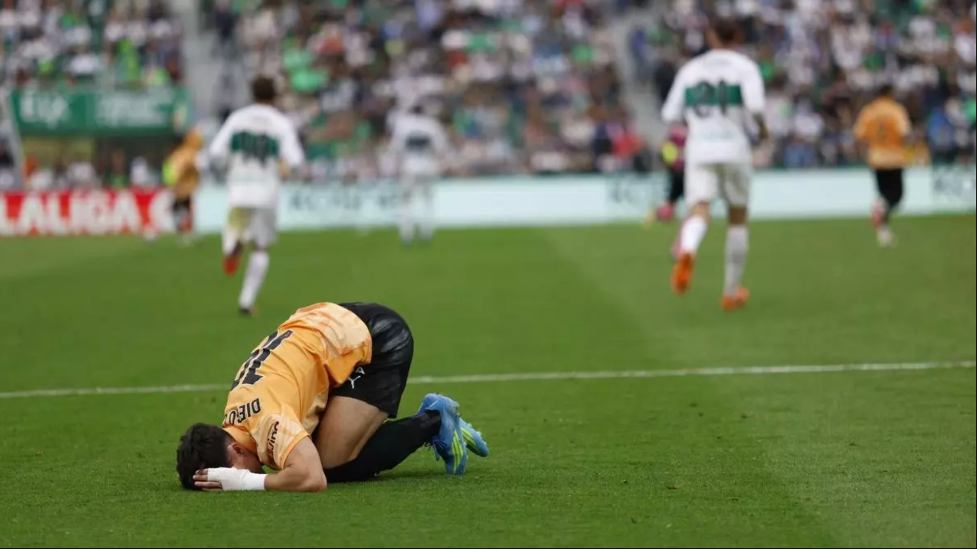 El Valencia CF, KO en Elche