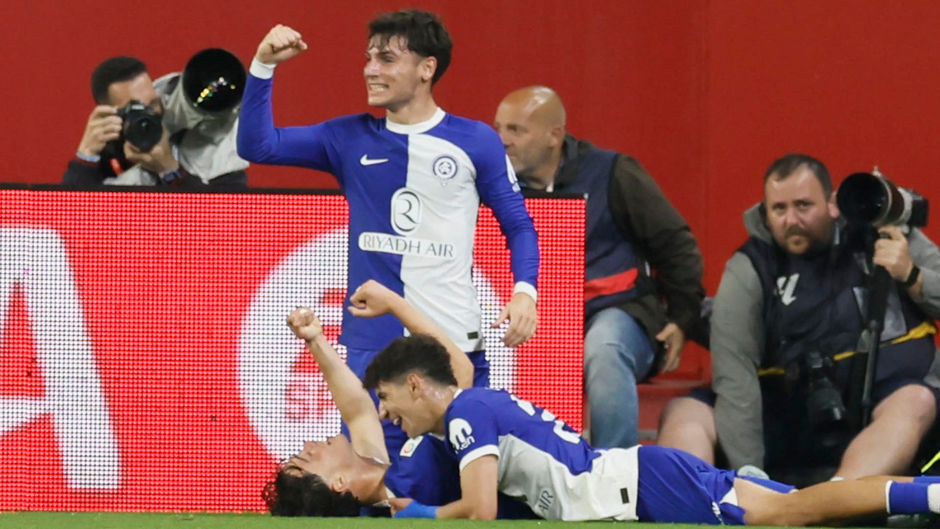 La celebración del gol de Boñar