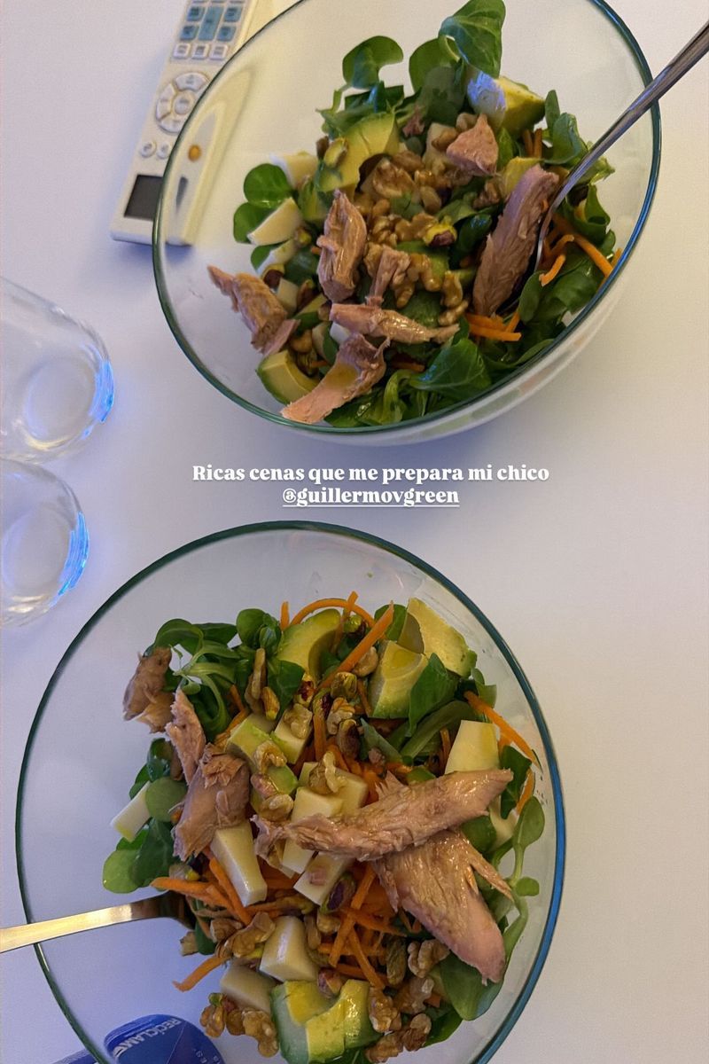 La imagen del plan de Irene Rosales y Guillermo Famín durante la entrevista de Kiko Rivera que el DJ ha interpretado como una "provocación