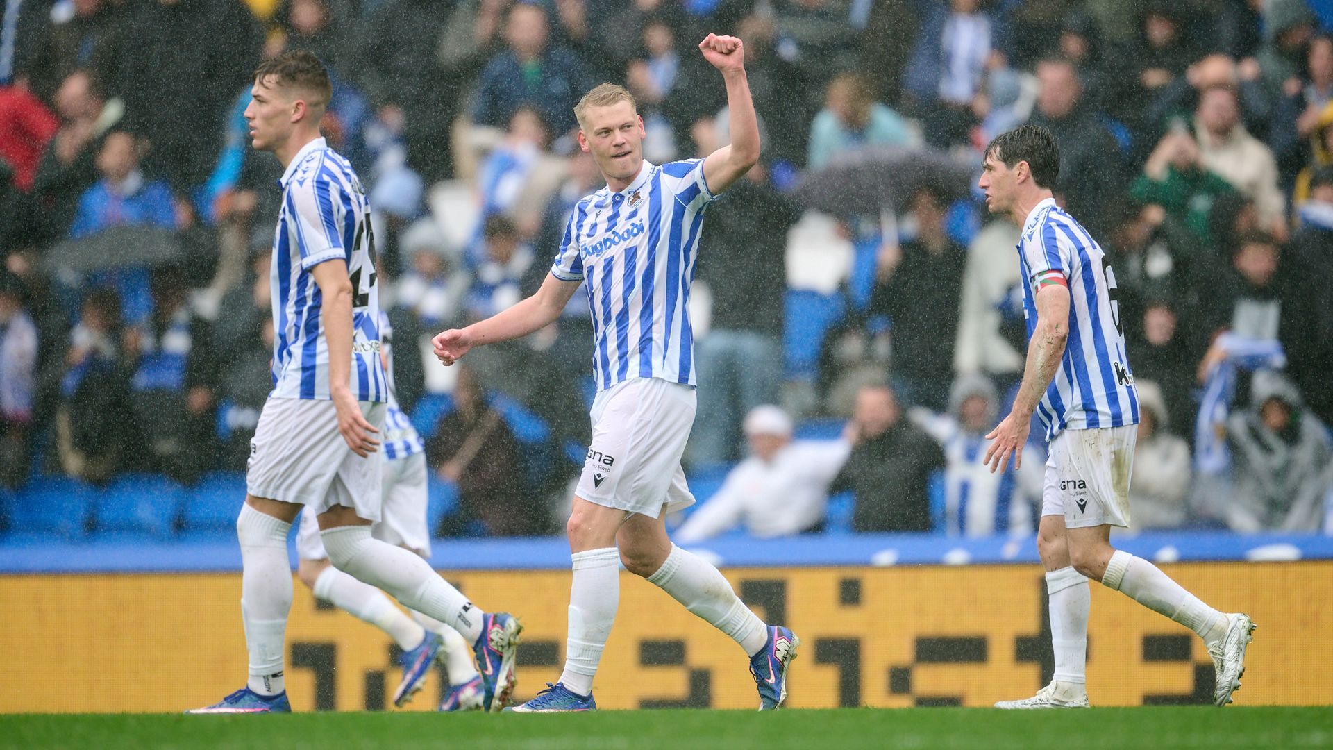 Orri Óskarsson celebra su gol en el Real Sociedad-Alavés