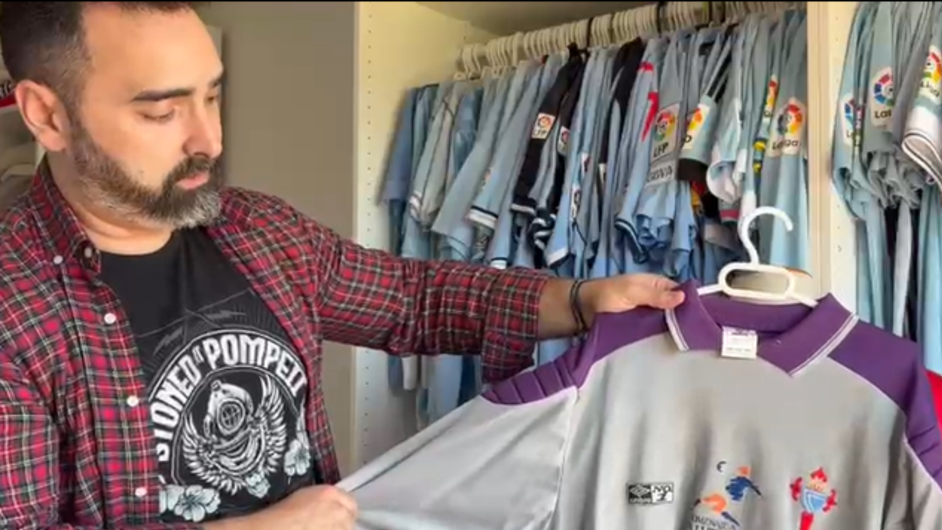 Camiseta de Maté en el homenaje a Alvelo